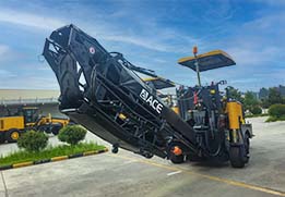 Fraiseuse d'asphalte compacte série ACE pour entretien routier précis.