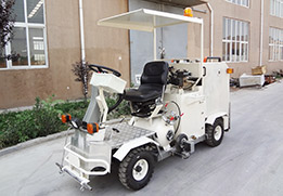 Machine de marquage routier à peinture froide
