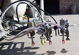Machine de marquage routier à peinture froide