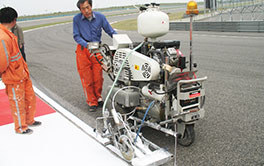 Machine de marquage routier à peinture froide