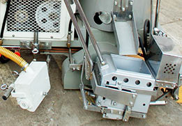 machine de marquage routier thermoplastique automotrice
