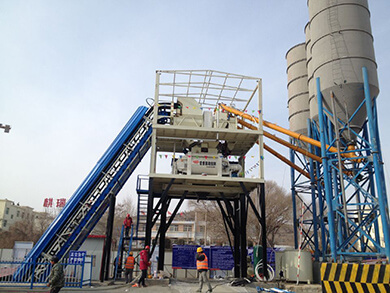Centrale à béton à malaxage par vibration dans la province de Gansu, Chine