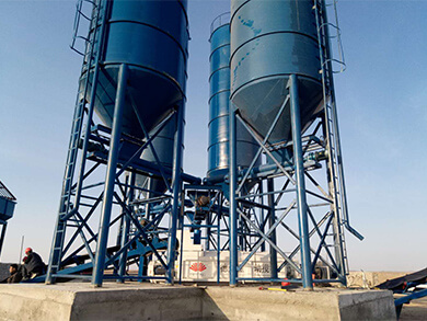 Centrale à béton à malaxage par vibration dans la province du Xinjiang, Chine