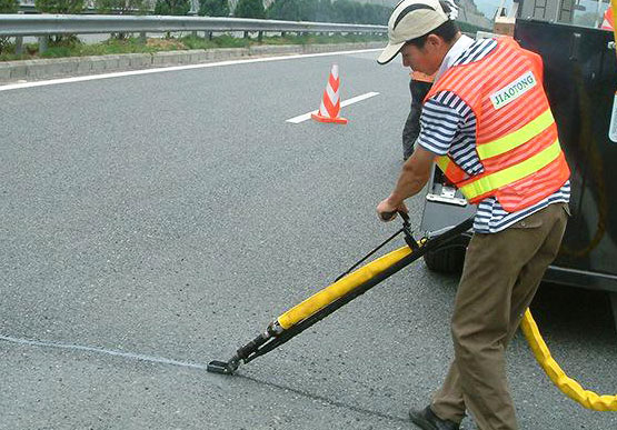 scellement de fissures routières