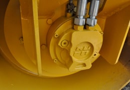 Rouleau vibrant avec amplitude réglable, direction articulée et transmission CVT ACE